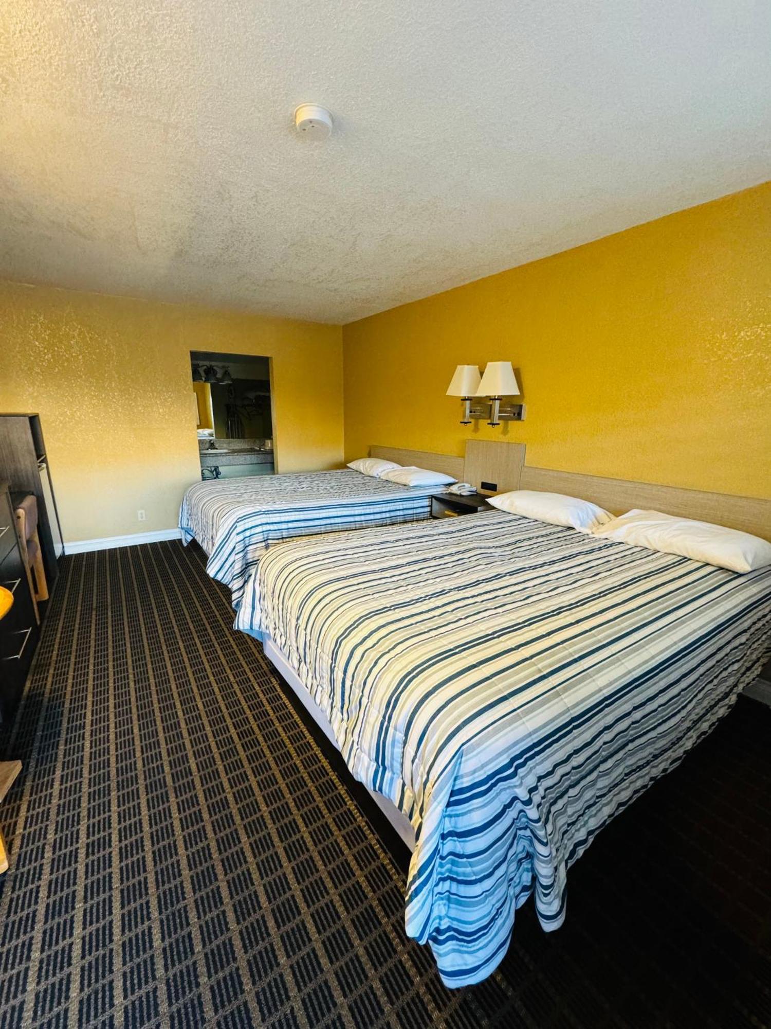 Mount Whitney Motel ローン・パイン エクステリア 写真